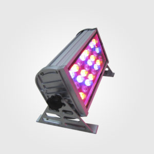 LED-Flood-Light-091-24W-ON-II.jpg
